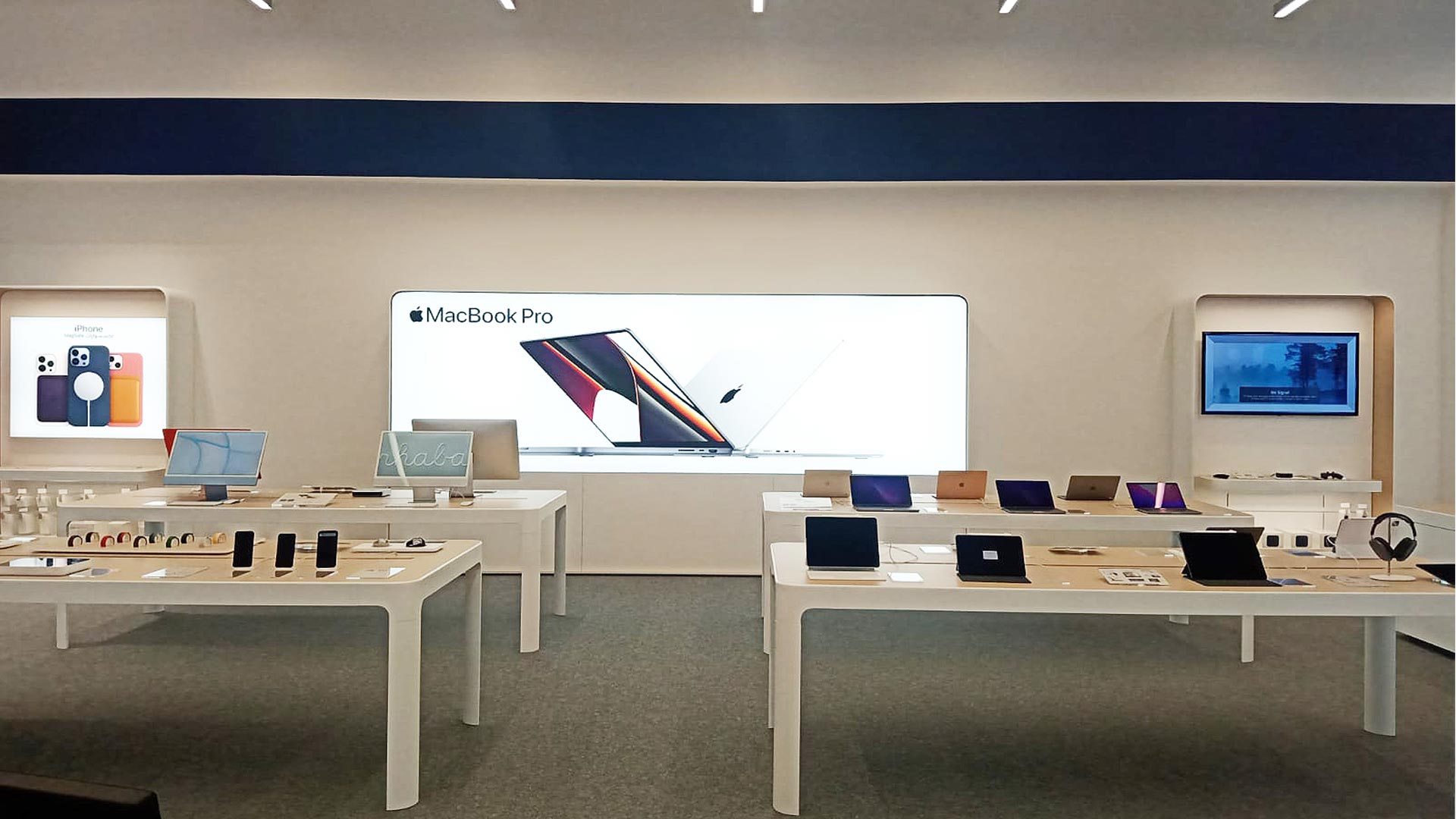 Apple Store in Store